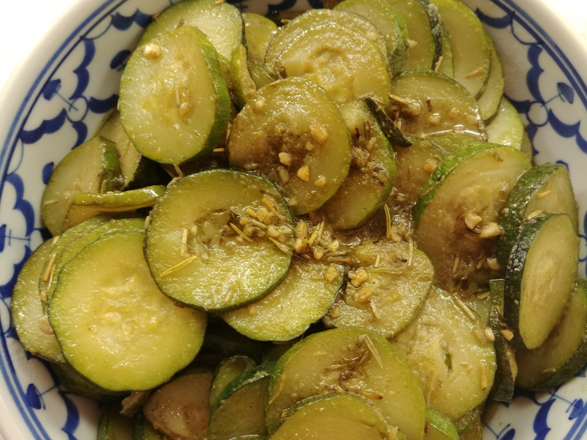 Herbed Zucchini with Ginger and Garlic