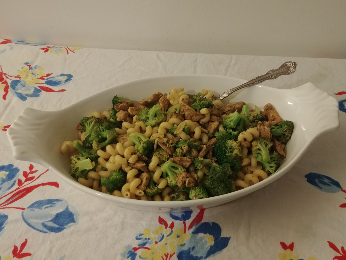 Seasoned Chicken Broccoli Pasta